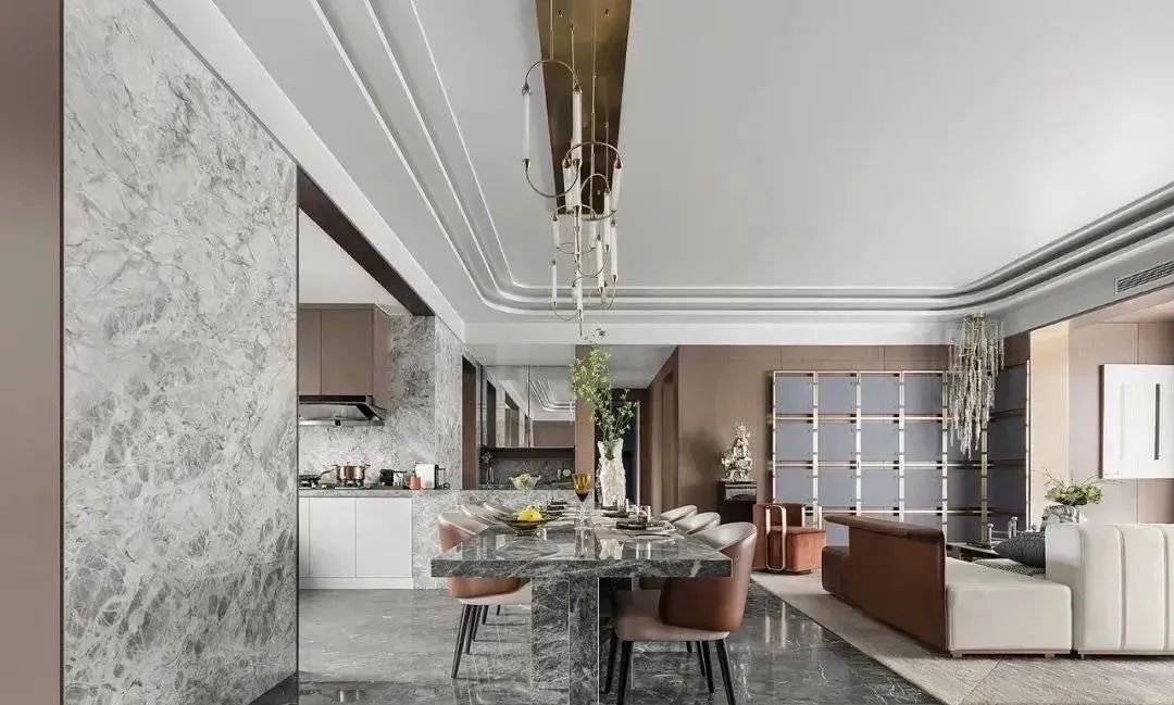 大理石餐桌与岩板餐桌的优缺点对比